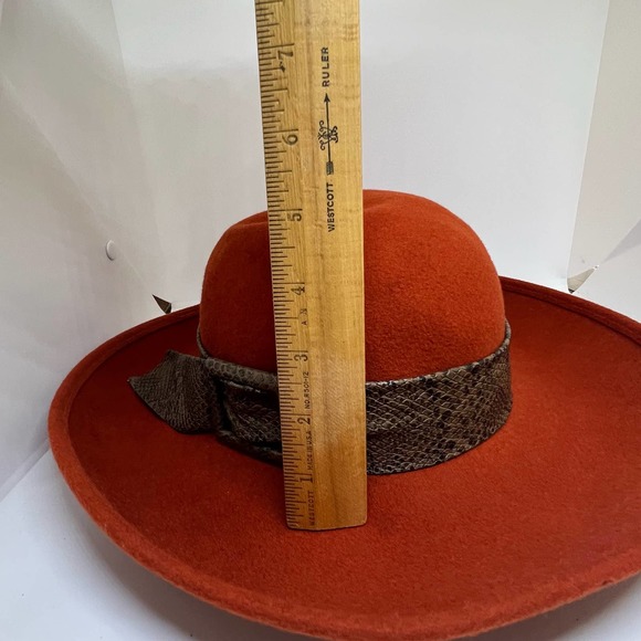 Vintage Neumann-Endler wool hat main image 8